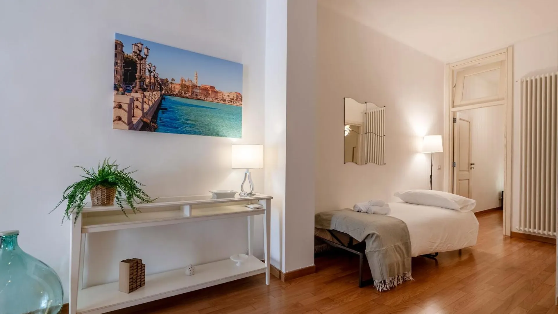 Dimora Del Teatro Sightly Apartment Μπάρι