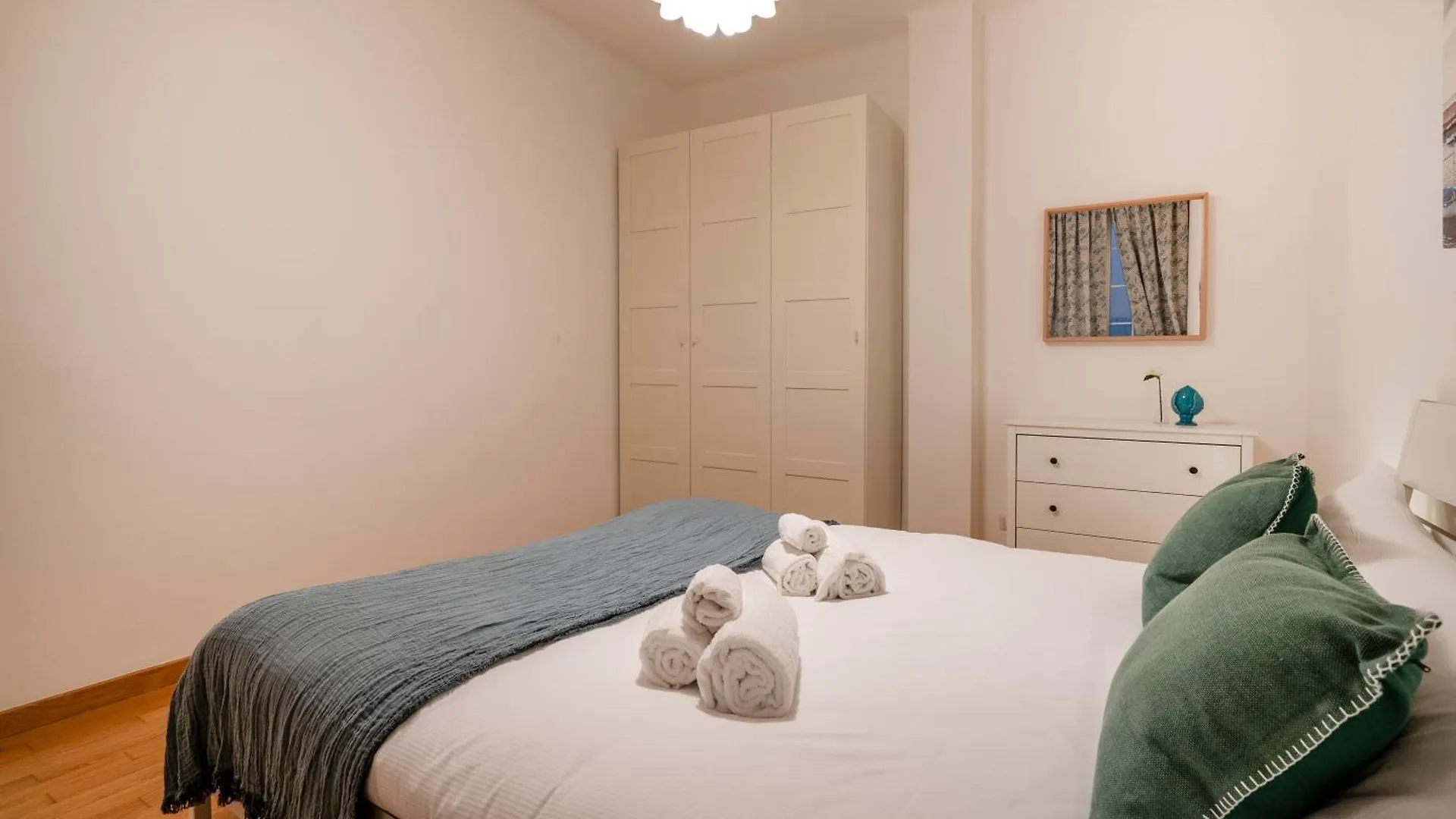 Dimora Del Teatro Sightly Apartment Μπάρι Ιταλία