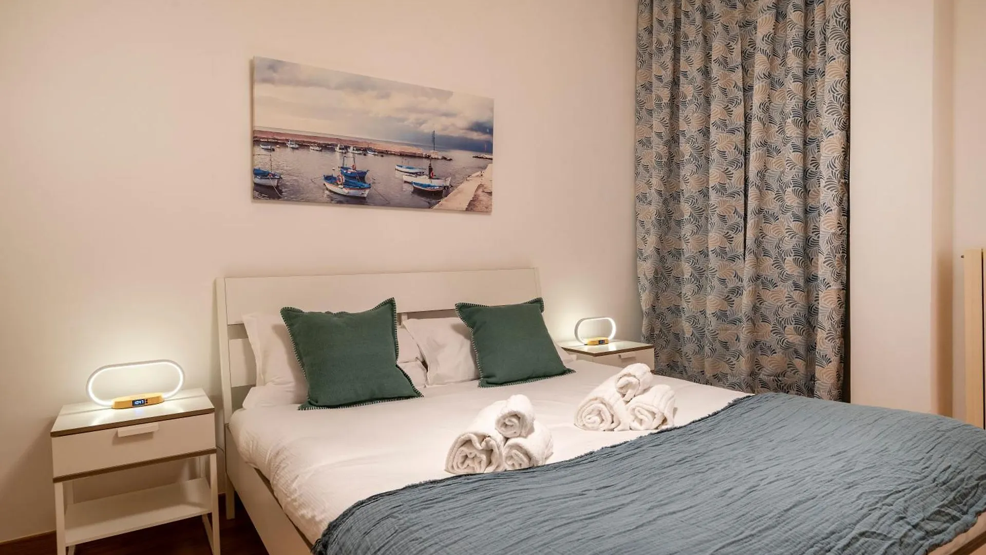 Dimora Del Teatro Sightly Apartment Μπάρι 0*,  Ιταλία