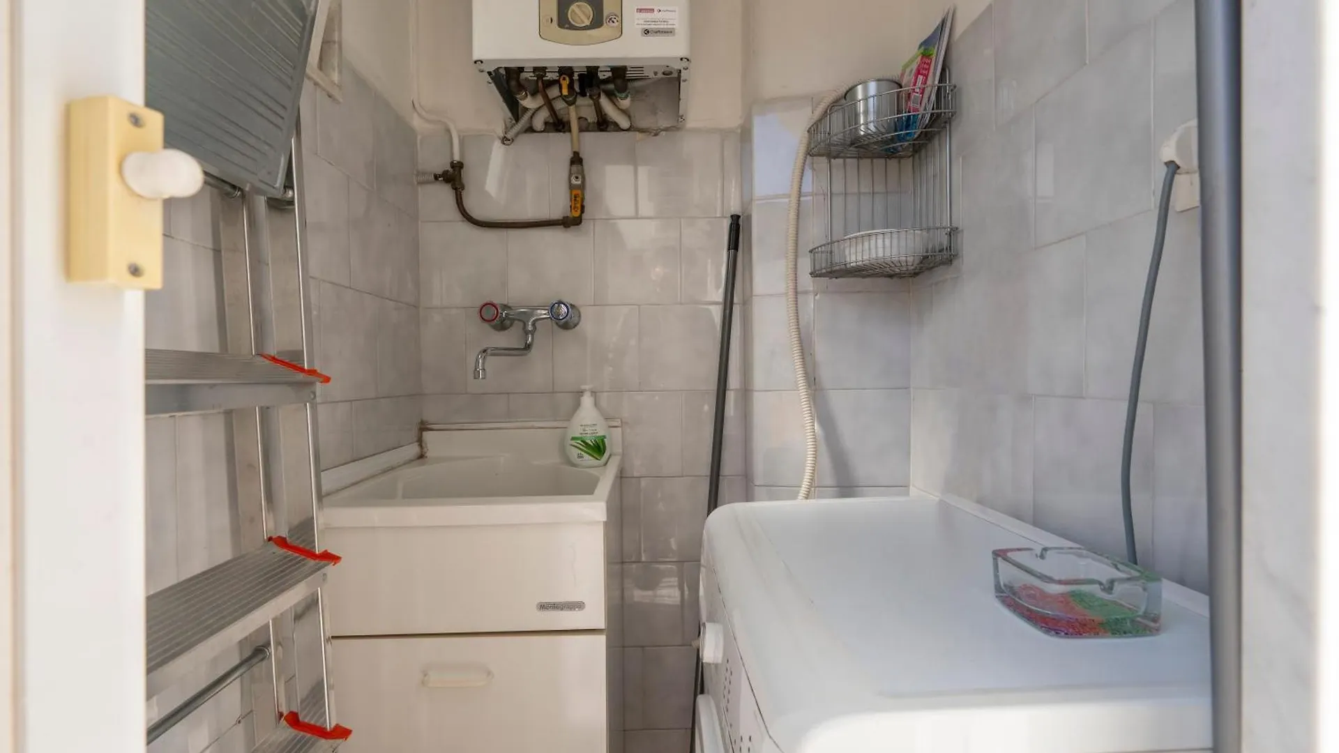 Dimora Del Teatro Sightly Apartment Μπάρι