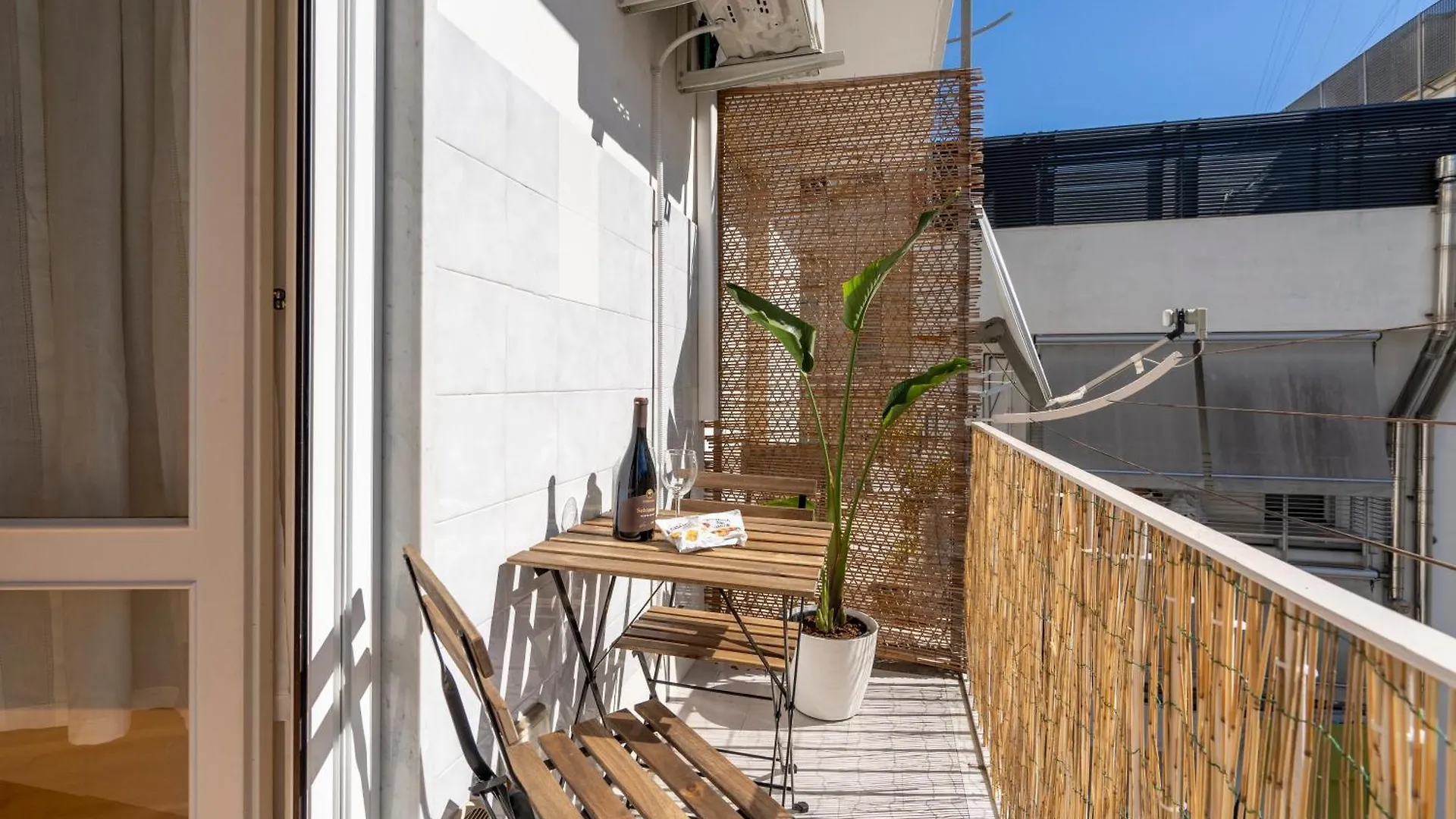 Dimora Del Teatro Sightly Apartment Μπάρι Ιταλία