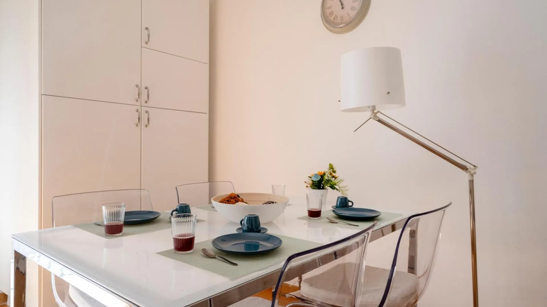 Dimora Del Teatro Sightly Apartment Μπάρι